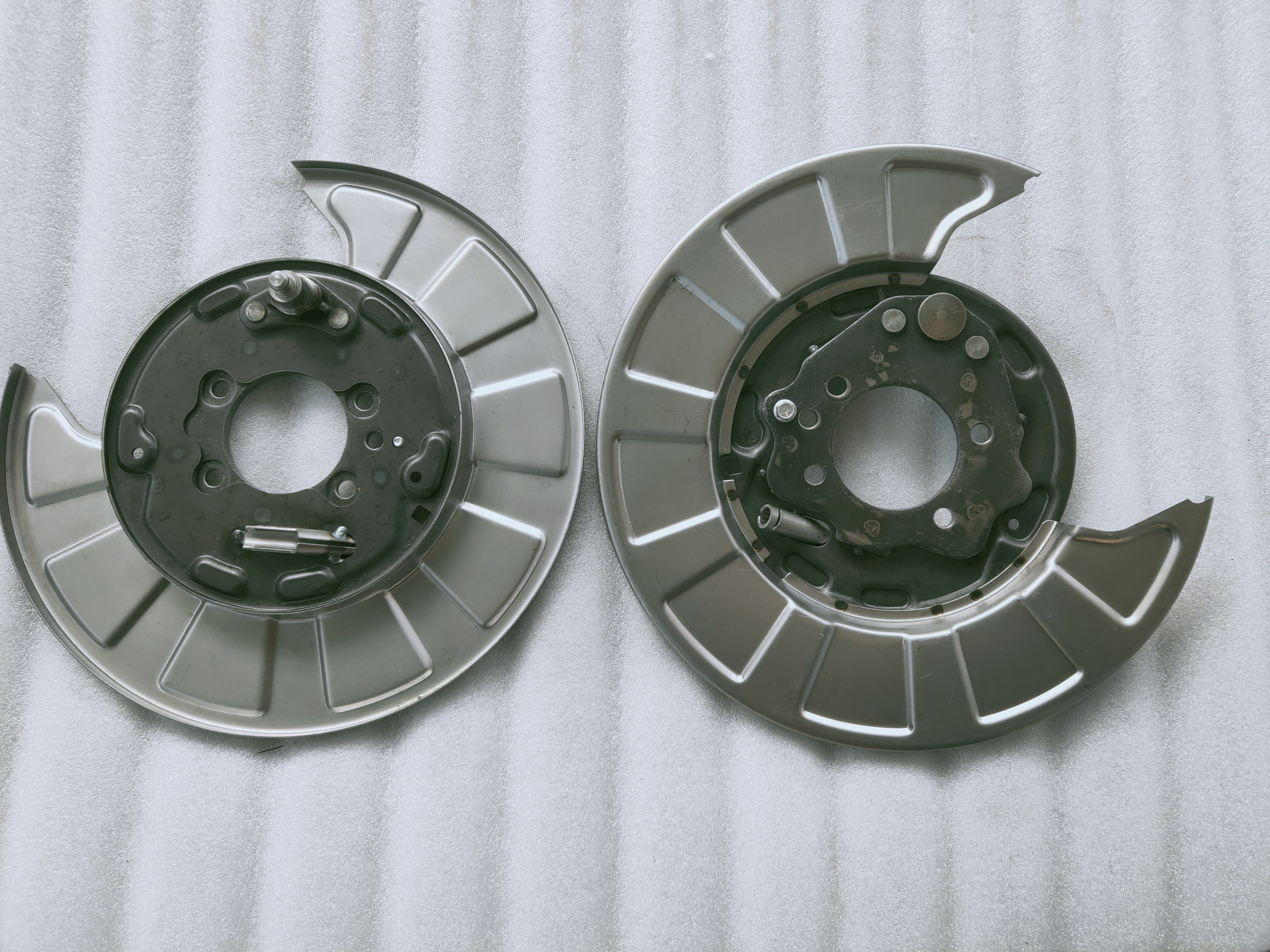 加工汽車剎車底板定位孔要注意哪幾點